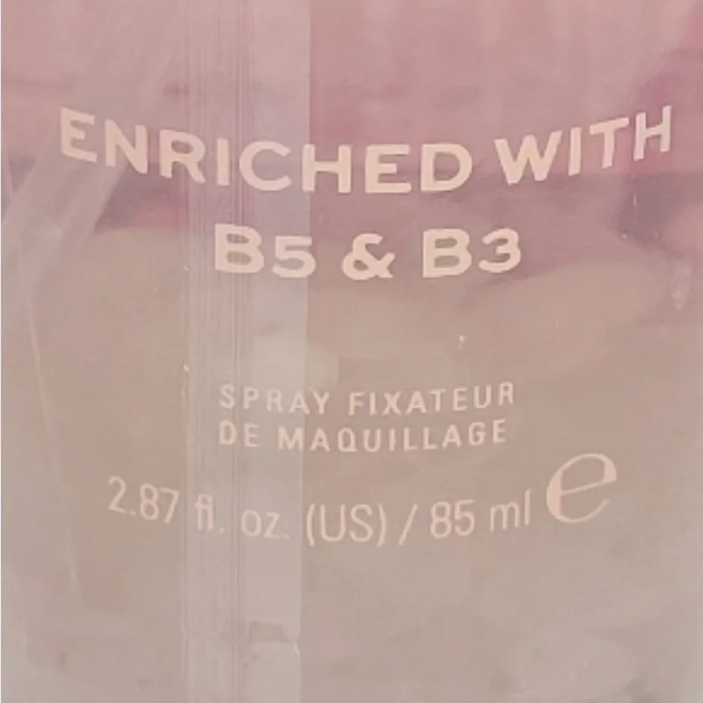 Makeup Revolution Rose Quartz Energy Fix Spray